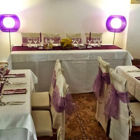 Floarea Soarelui Hotel Кея Екстериор снимка