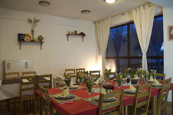 Floarea Soarelui Hotel Кея Екстериор снимка
